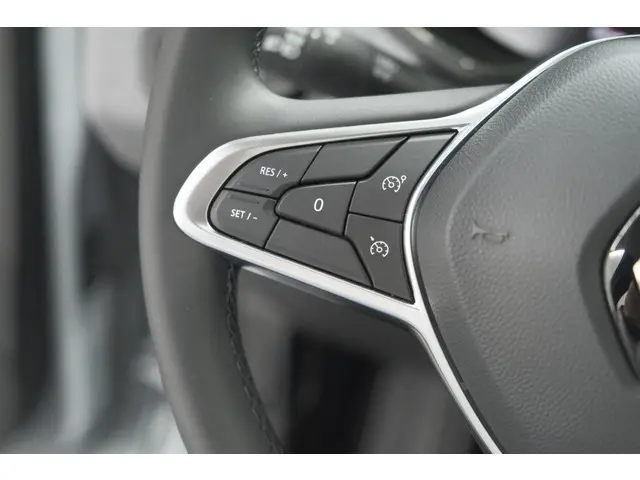 Renault Clio TCe 90 Evolution 2024 Benzine 41