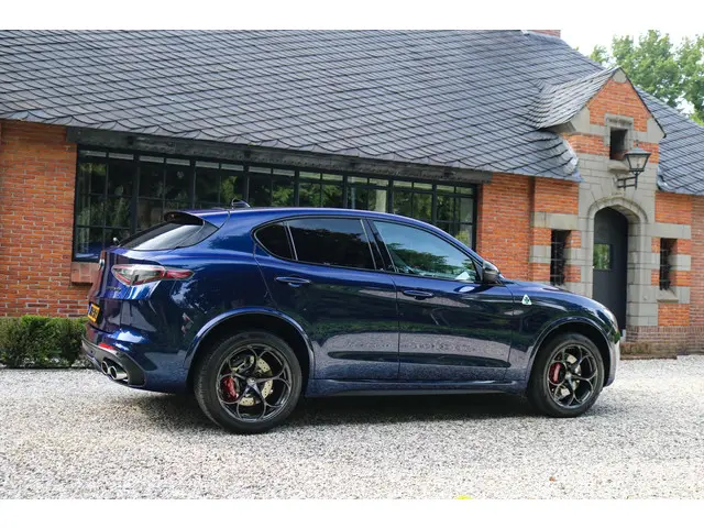 Alfa Romeo Stelvio 2.9 V6 AWD Quadrifoglio 2020 Benzine 23