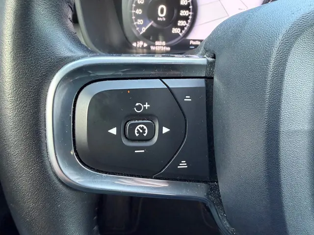 Volvo XC40 1.5 T3 Momentum Pro 2019 Benzine 24