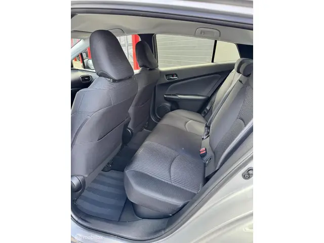 Toyota Prius 1.8 Dynamic 2017 Hybride Benzine 12