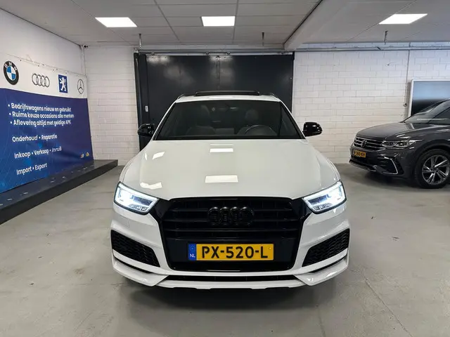 Audi Q3 1.4 TFSI CoD Sport S Line Edition 2017 Benzine 3