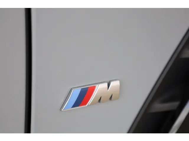 BMW X3 xDrive30e 2023 Hybride Benzine 32