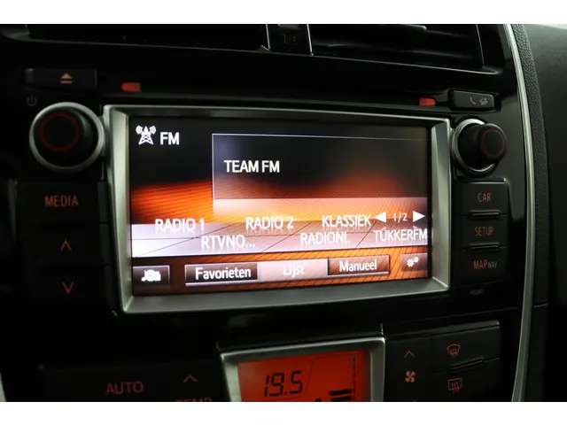 Toyota Verso-S 1.3 VVT-i Trend 2015 Benzine 8