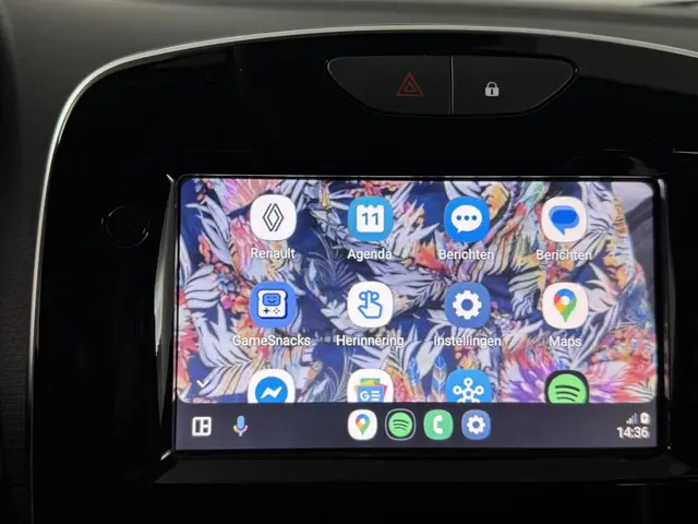 Renault Clio Estate TCe 90 Limited 2019 Benzine 6