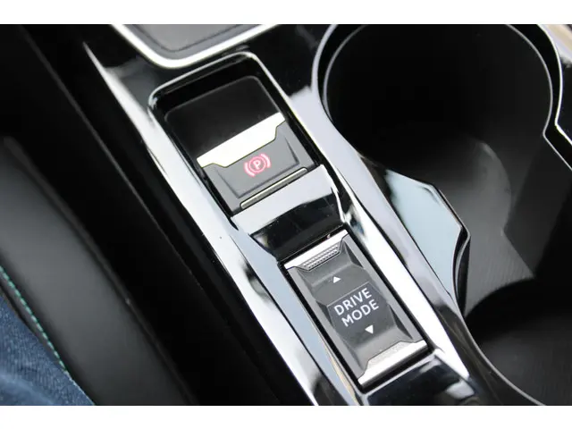 Peugeot 208 1.2 PureTech Allure Pack 2021 Benzine 35
