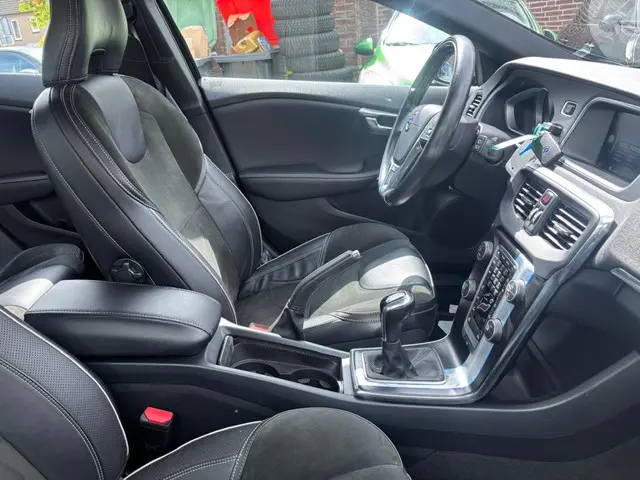 Volvo V40 2