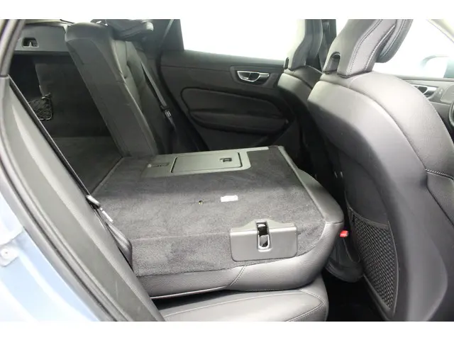 Volvo XC60 T5 Momentum Business 2019 Benzine 12