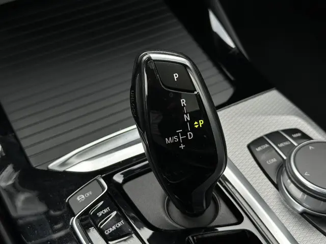 BMW X3 xDrive30i High Executive 2019 Benzine 28