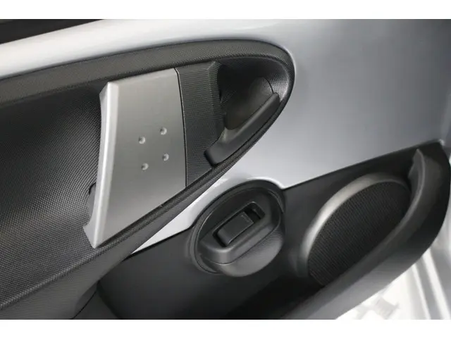 Toyota Aygo 1.0 VVT-i Now 2013 Benzine 14