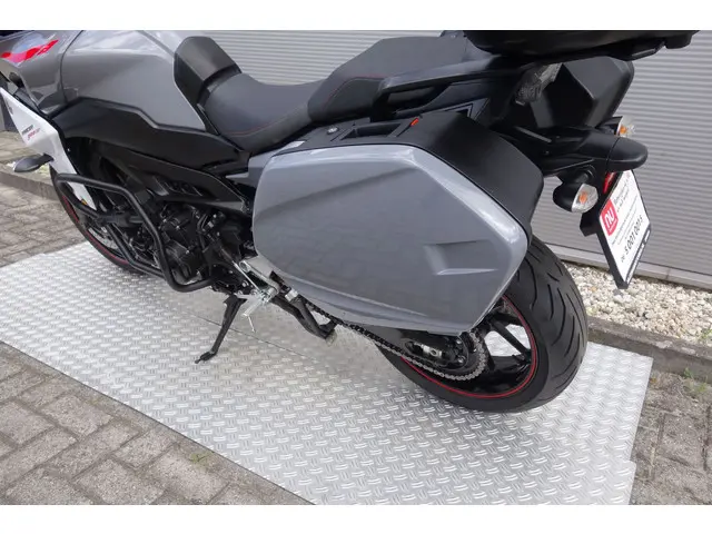 Yamaha TRACER 900 GT 2019 Benzine 16