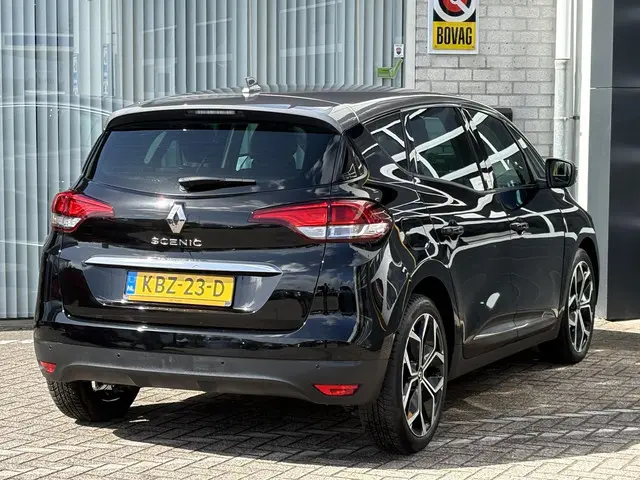 Renault Scénic 1.3 TCe Intens 2022 Benzine 32
