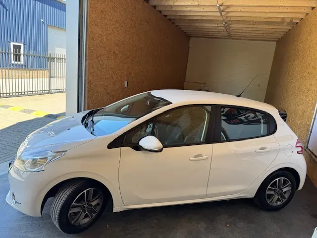 Peugeot 208 1.2 VTi Active 2012 Benzine 3