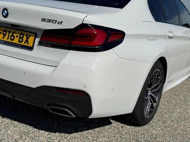 BMW 5 Serie 530d M-Sport 2023 Diesel 24