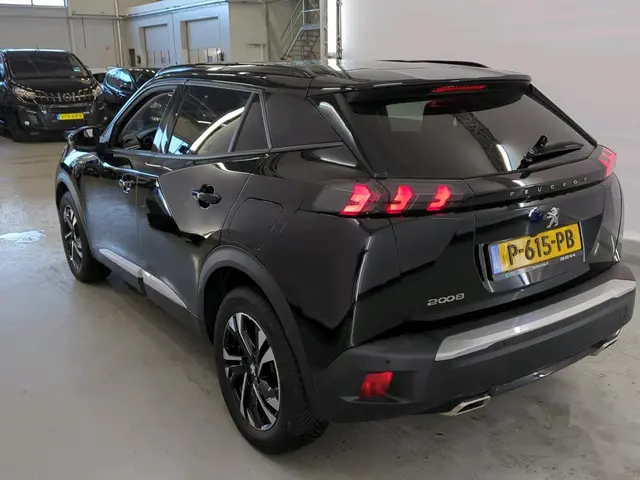 Peugeot 2008 1.2 Allure 2022 Benzine 2
