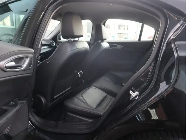 Alfa Romeo Giulia 2.0T Super 2018 Benzine 4