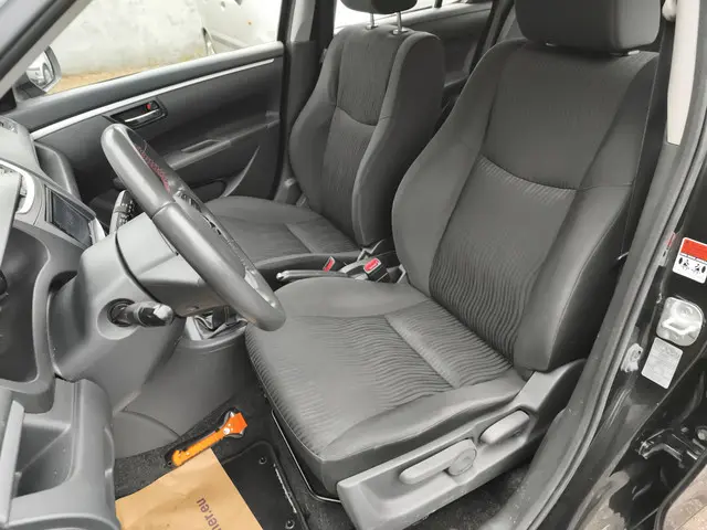 Suzuki Swift 1.2 Bandit 2013 Benzine 12