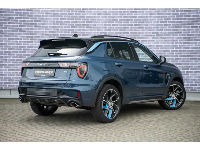 Lynk & Co 01 1.5 Plug-in Hybrid 2023 Hybride Benzine 3