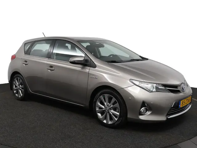 Toyota Auris 1.8 Hybrid Executive 2013 Hybride Benzine 14