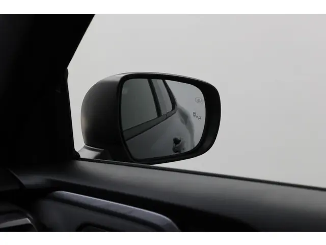 Toyota Urban Cruiser Dynamic 61 kWh 2026 Elektrisch 36