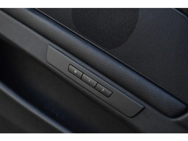 BMW 5 Serie 528i High Executive NAP 2014 Benzine 23