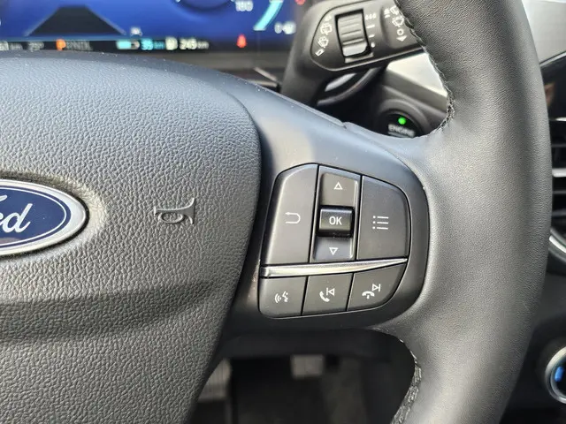 Ford Kuga 2.5 PHEV Titanium 2023 Hybride Benzine 16