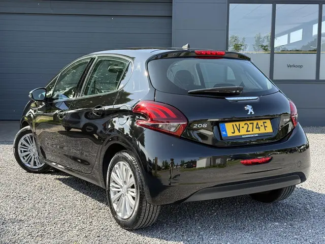 Peugeot 208 1.2 PureTech Allure 2016 Benzine