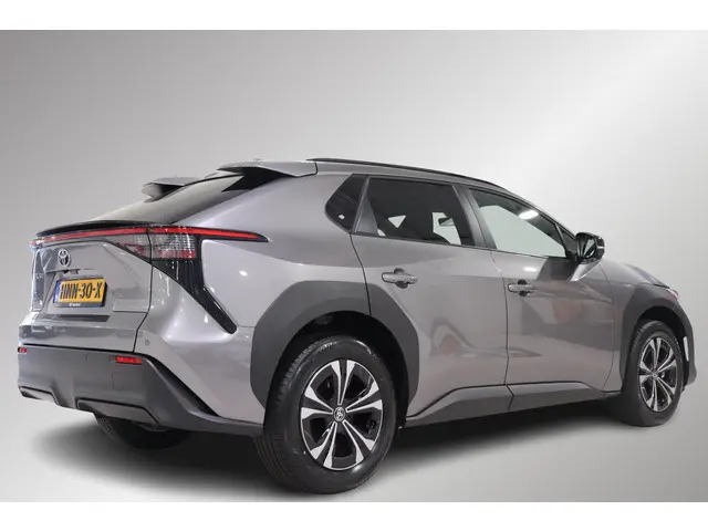 Toyota bZ4X Dynamic 71 kWh, 2025 Elektrisch 2