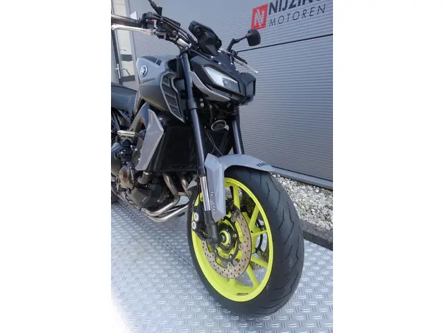 Yamaha MT 09 ABS 2017 Benzine 6
