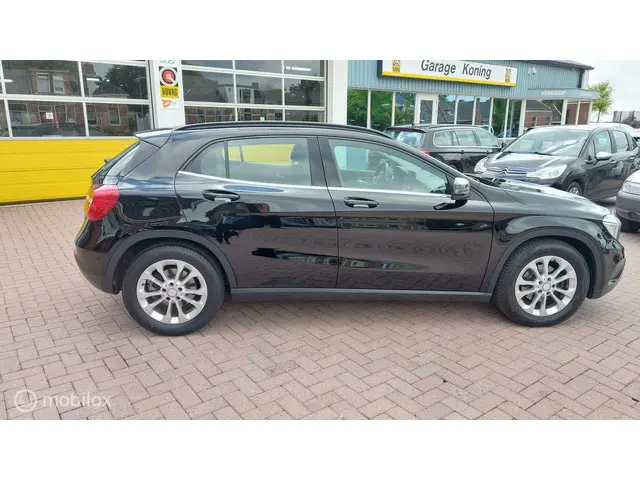 Mercedes-Benz GLA 180 Ambition 2017 Benzine 2