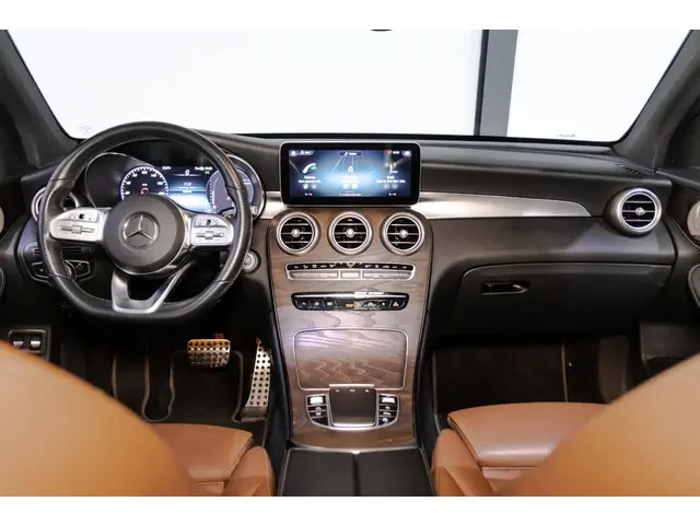 Mercedes-Benz GLC 300e 4MATIC 2021 Hybride Benzine 30