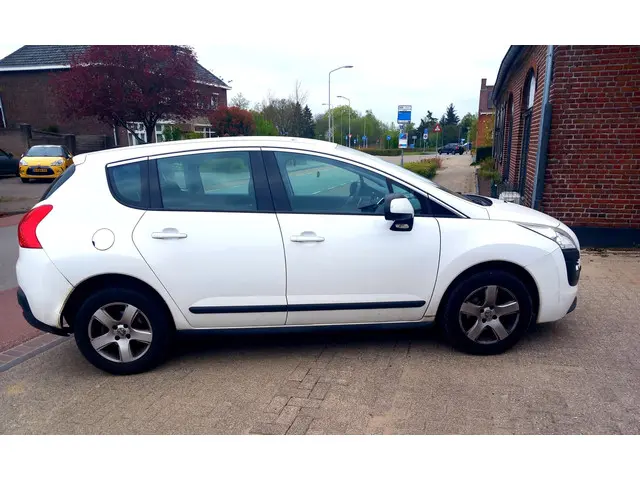 Peugeot 3008 1.6 HDiF Active 2013 Diesel 5