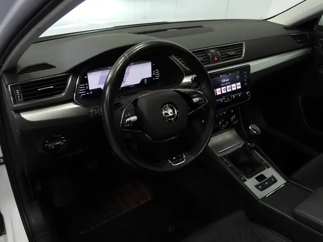 Škoda Superb Combi 1.5 TSI ACT Business 2022 Benzine 4