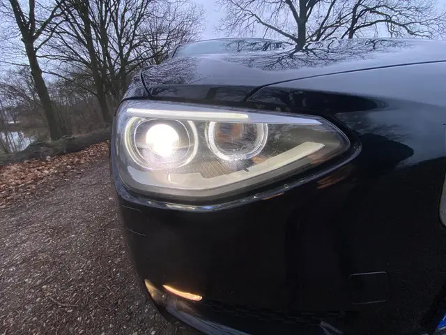 BMW 1 Serie 116i AUTOMAAT. LEDER 2013 Benzine 38