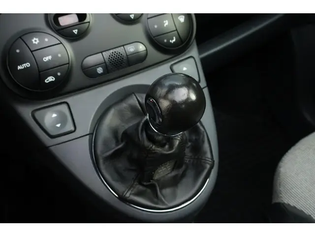 Fiat 500C 0.9 TwinAir Rock Millionaire 2013 Benzine 26