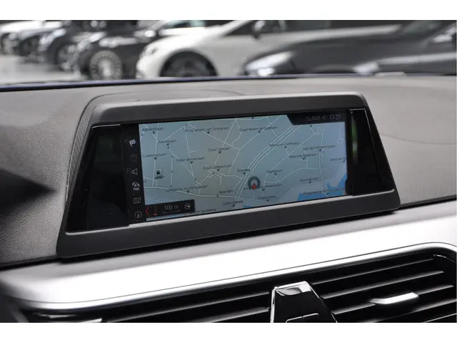 BMW 5 Serie 530i 2018 Benzine 18