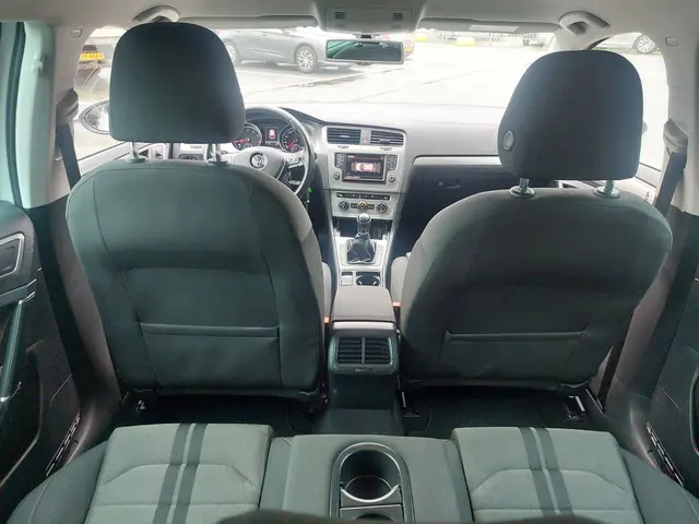 Volkswagen Golf 1.0 TSI Comfortline 2016 Benzine 23