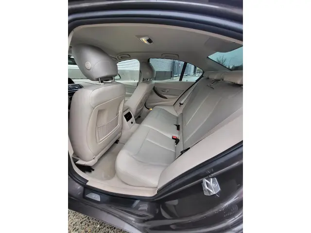 BMW 3 Serie 320 I Hi executive modern 2015 Benzine 16