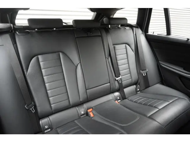 BMW 3 Serie Touring 330e 2021 Hybride Benzine 10