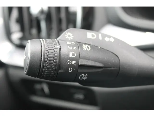 Volvo V60 2.0 B3 Momentum 2021 Benzine 14