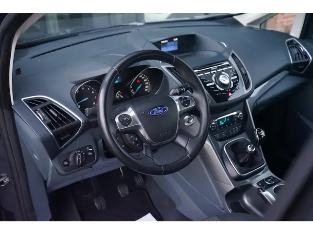 Ford C-MAX 1.0 Titanium 2013 Benzine 2