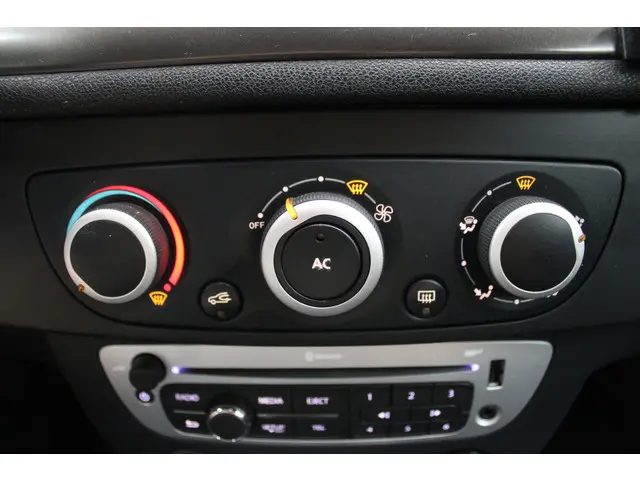 Renault Mégane Estate 1.2 TCe Authentique 2014 Benzine 10