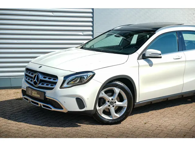 Mercedes-Benz GLA 180 Sport Edition 2019 Benzine 29