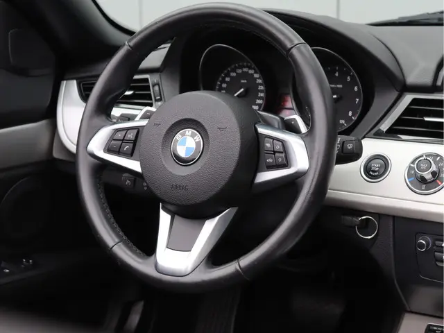 BMW Z4 Roadster sDrive18i 2013 Benzine 22