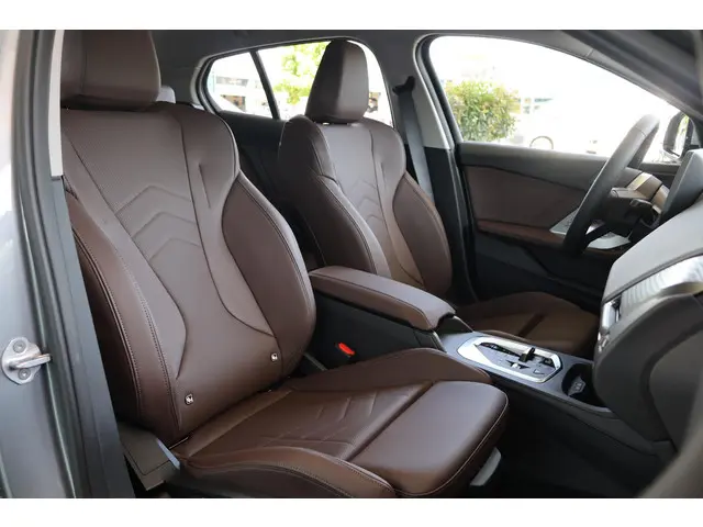 BMW 1 Serie 120 2025 Benzine 7
