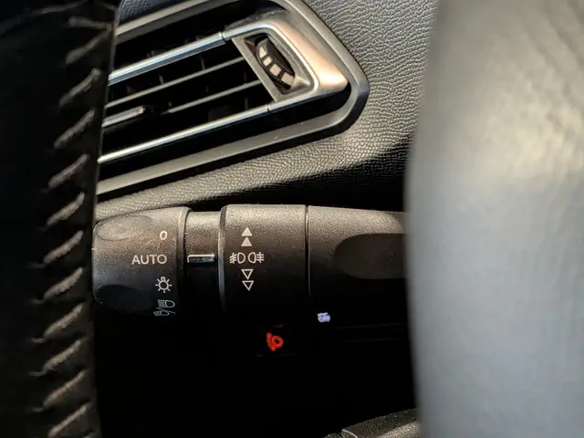 Peugeot 308 1.2 VTi Blue Lease 2013 Benzine 16