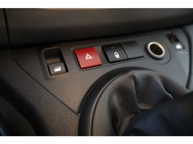 Peugeot Partner Tepee PT 110 Active 2018 Benzine 24