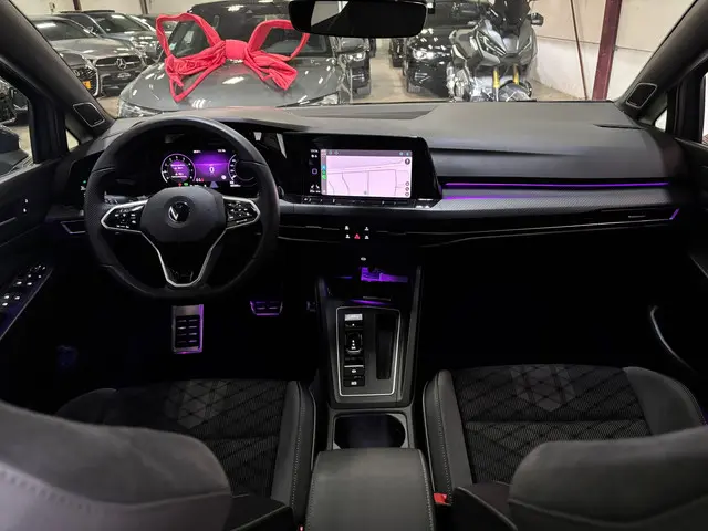 Volkswagen Golf 1.5 eTSI R-Line 2021 Hybride Benzine 20