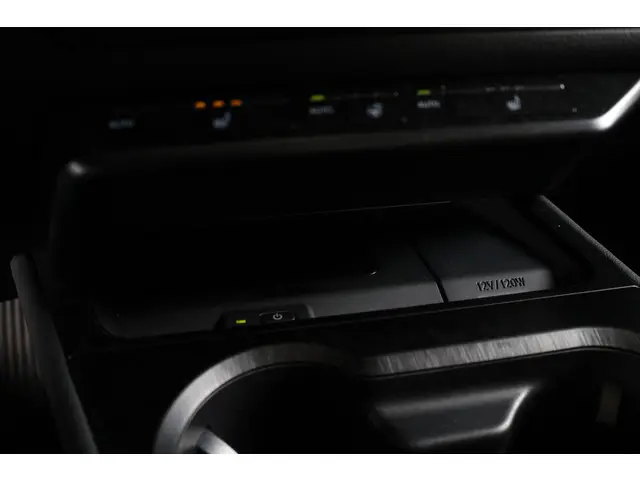 Lexus UX 250h Executive Line 2019 Hybride Benzine 23