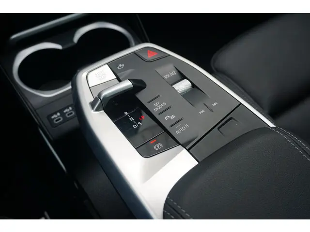 BMW X1 xDrive30e 2023 Hybride Benzine 15