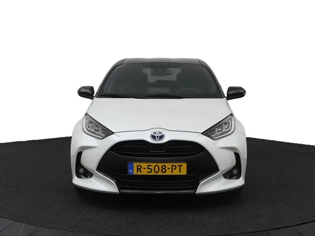 Toyota Yaris 1.5 Hybrid Executive 2022 Hybride Benzine 16